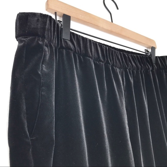 AKRIS PUNTO Mike Black Slit Hem Velvet Pants 14 NWT - Picture 6 of 13